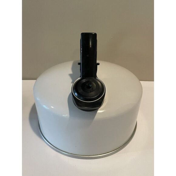 Vtg‎ Regal Whistling Tea Kettle 2 1/2 Quart Almond Color No Label - Picture 4 of 11